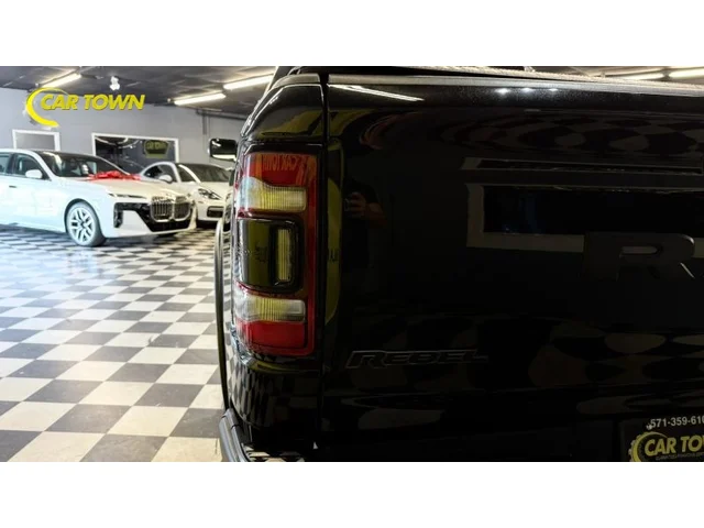 SEMINUEVOS RAM 1500 Crew Cab a Estados en autogozo