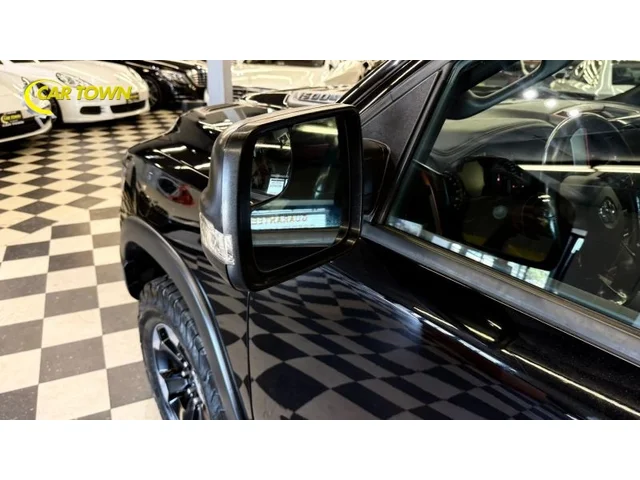 SEMINUEVOS RAM 1500 Crew Cab a Estados en autogozo