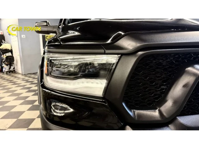 SEMINUEVOS RAM 1500 Crew Cab a Estados en autogozo