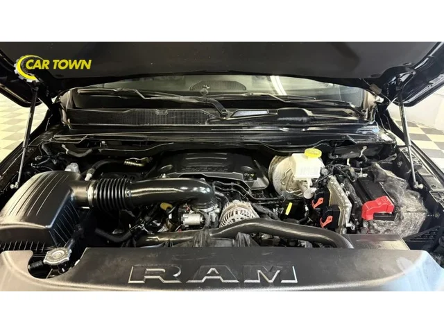 SEMINUEVOS RAM 1500 Crew Cab a Estados en autogozo