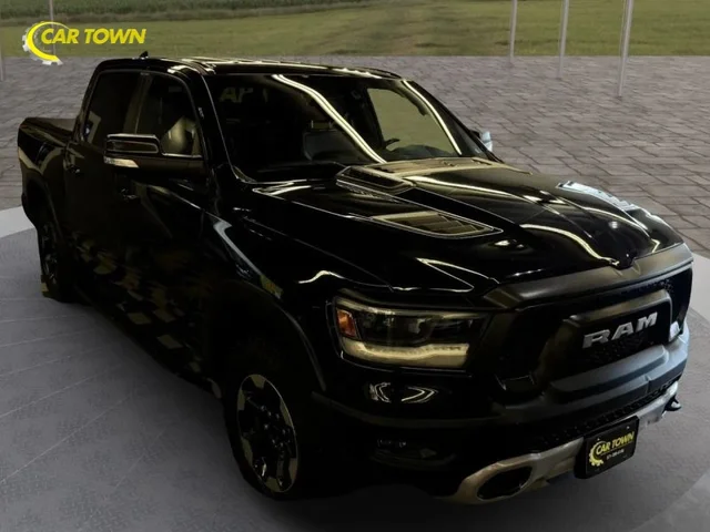 SEMINUEVOS RAM 1500 Crew Cab a Estados en autogozo