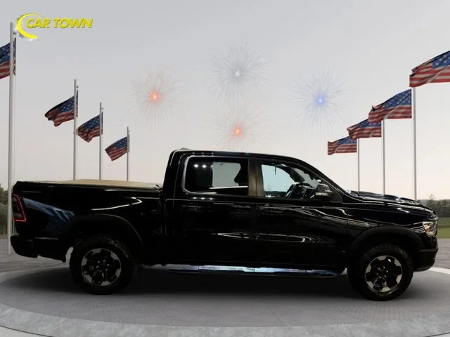 SEMINUEVOS RAM 1500 Crew Cab a Estados en autogozo