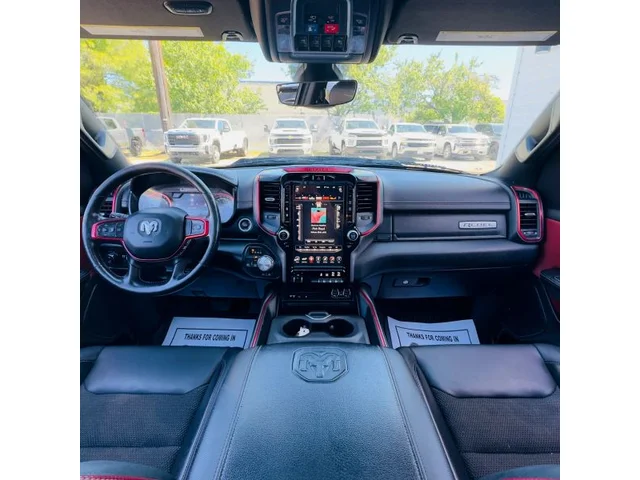SEMINUEVOS RAM 1500 Crew Cab a Estados en autogozo