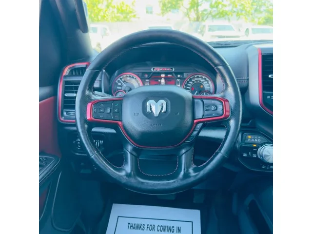 SEMINUEVOS RAM 1500 Crew Cab a Estados en autogozo