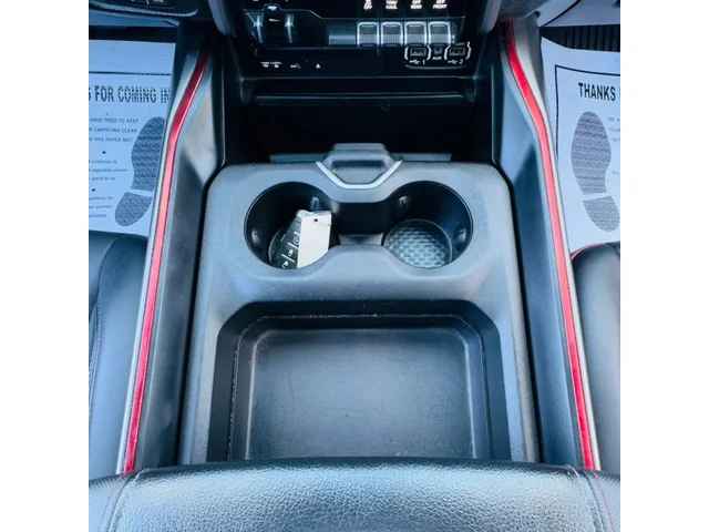 SEMINUEVOS RAM 1500 Crew Cab a Estados en autogozo