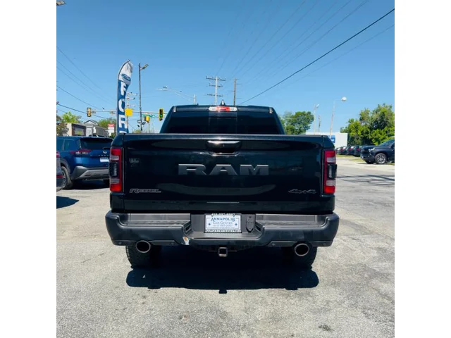 SEMINUEVOS RAM 1500 Crew Cab a Estados en autogozo