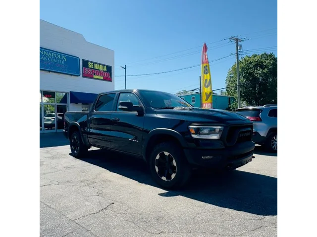 SEMINUEVOS RAM 1500 Crew Cab a Estados en autogozo