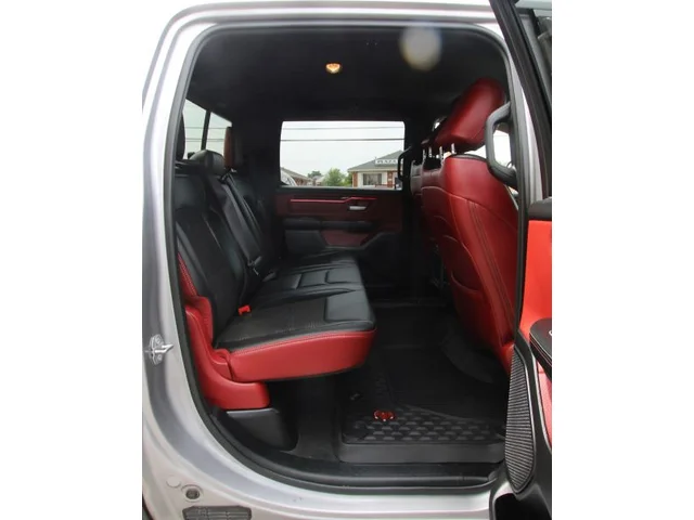 SEMINUEVOS RAM 1500 Crew Cab a Estados en autogozo