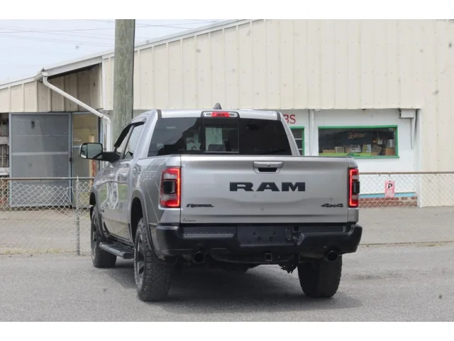 SEMINUEVOS RAM 1500 Crew Cab a Estados en autogozo
