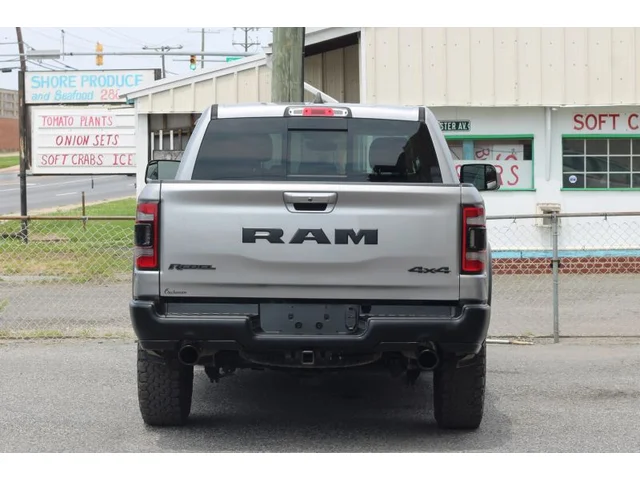 SEMINUEVOS RAM 1500 Crew Cab a Estados en autogozo