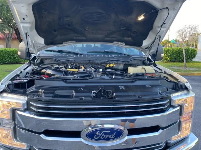 SEMINUEVOS FORD F350 Super Duty Crew Cab a Estados en autogozo
