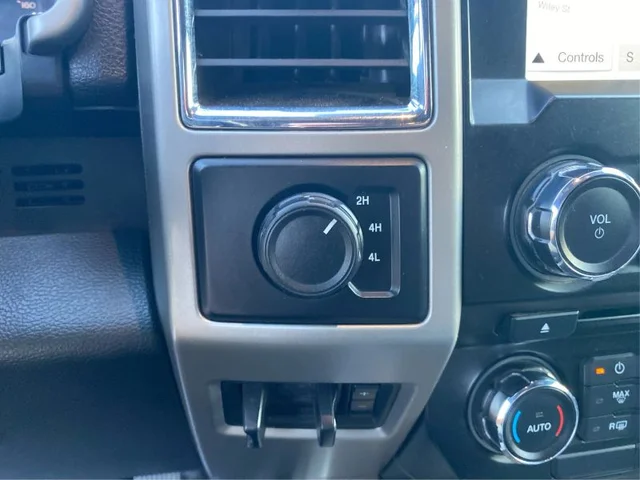 SEMINUEVOS FORD F350 Super Duty Crew Cab a Estados en autogozo