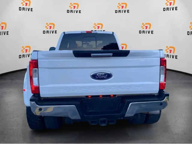 SEMINUEVOS FORD F350 Super Duty Crew Cab a Estados en autogozo