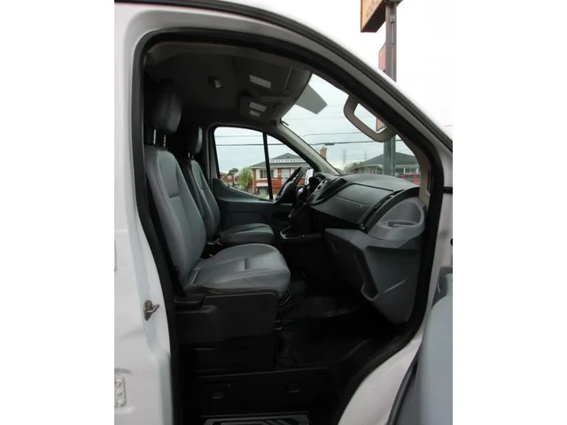 SEMINUEVOS FORD Transit 150 Van a Estados en autogozo