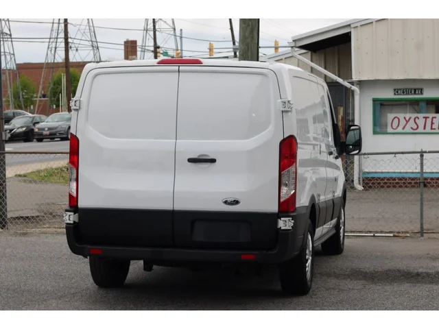 SEMINUEVOS FORD Transit 150 Van a Estados en autogozo