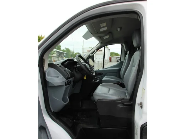 SEMINUEVOS FORD Transit 150 Van a Estados en autogozo