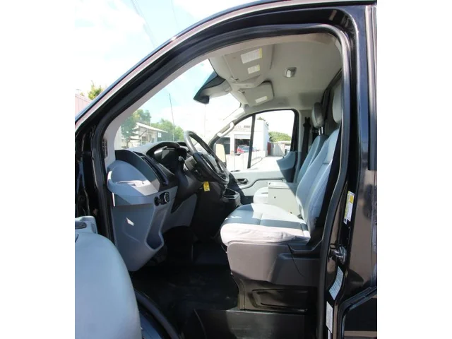 SEMINUEVOS FORD Transit 150 Van a Estados en autogozo