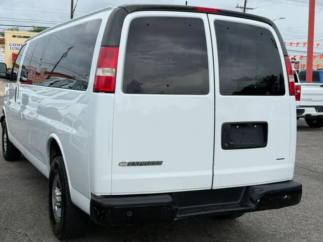 SEMINUEVOS CHEVROLET Express 3500 Passenger a Estados en autogozo