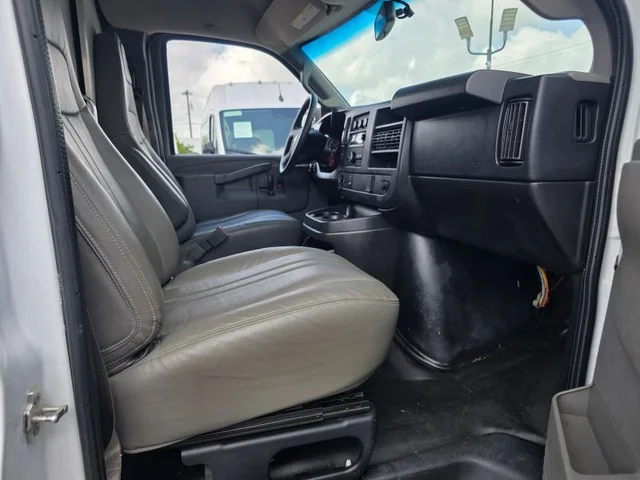 SEMINUEVOS CHEVROLET COMM High Cube Van a Estados en autogozo