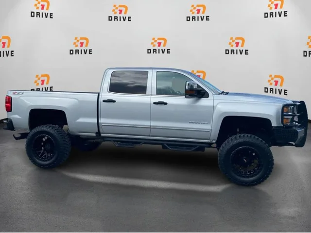 SEMINUEVOS CHEVROLET Silverado 2500 HD Crew Cab a Estados en autogozo