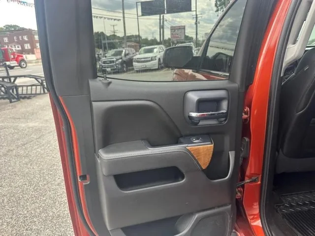 SEMINUEVOS CHEVROLET Silverado 1500 Double Cab a Estados en autogozo
