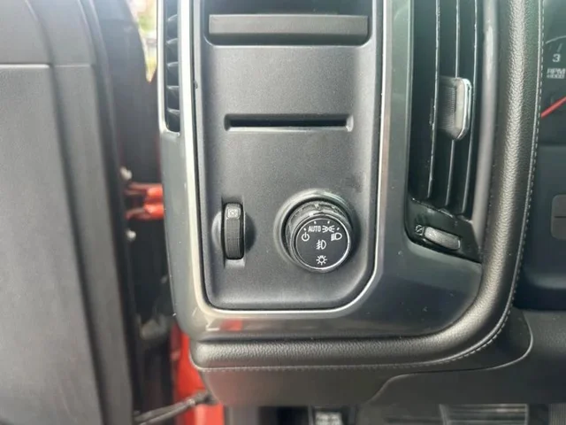 SEMINUEVOS CHEVROLET Silverado 1500 Double Cab a Estados en autogozo