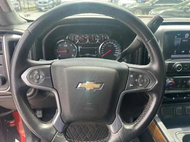 SEMINUEVOS CHEVROLET Silverado 1500 Double Cab a Estados en autogozo