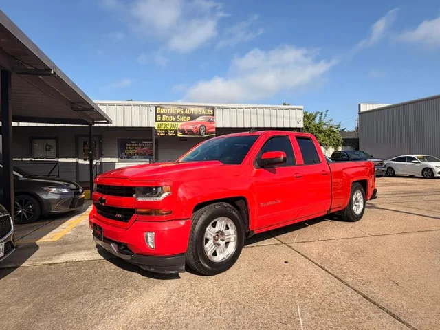 SEMINUEVOS CHEVROLET Silverado 1500 Double Cab a Estados en autogozo