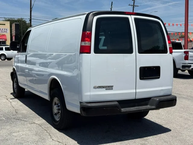 SEMINUEVOS CHEVROLET Express 2500 Cargo a Estados en autogozo