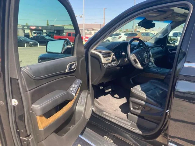 SEMINUEVOS GMC Yukon XL at Prime Dealer LLC in Mesa