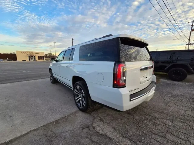 SEMINUEVOS GMC Yukon XL a Estados en autogozo
