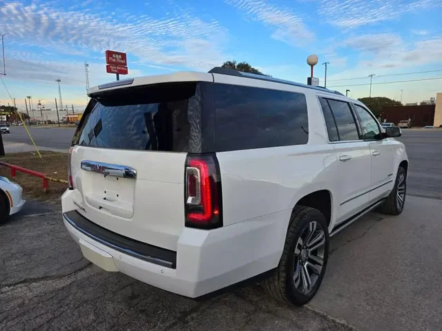 SEMINUEVOS GMC Yukon XL a Estados en autogozo
