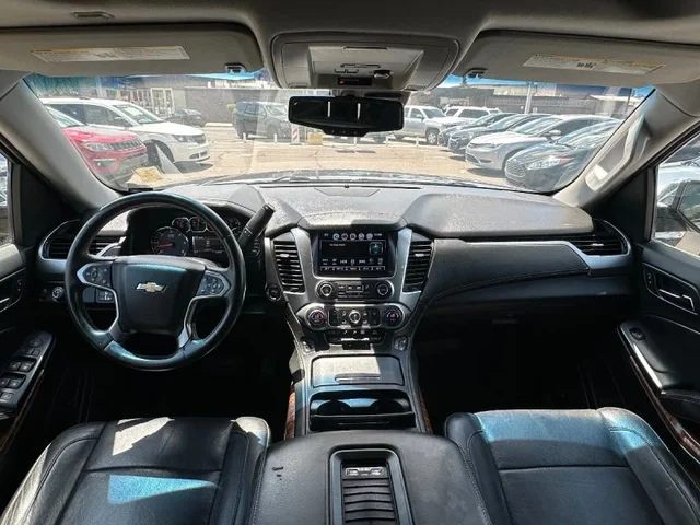 SEMINUEVOS CHEVROLET Suburban at Prime Dealer LLC in Mesa
