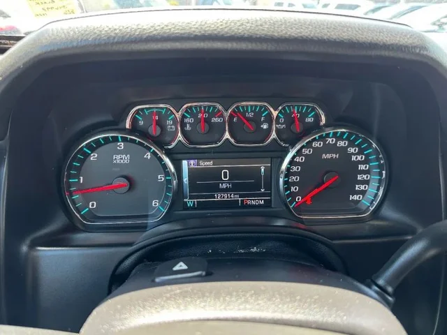 SEMINUEVOS CHEVROLET Suburban at Prime Dealer LLC in Mesa