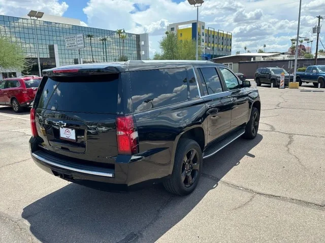 SEMINUEVOS CHEVROLET Suburban at Prime Dealer LLC in Mesa