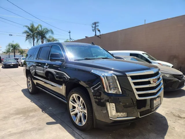 SEMINUEVOS CADILLAC Escalade ESV a Estados en autogozo