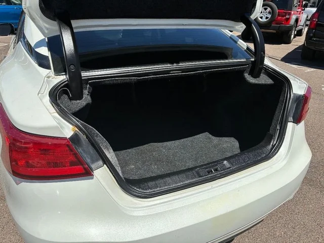 SEMINUEVOS NISSAN Maxima at Prime Dealer LLC in Mesa