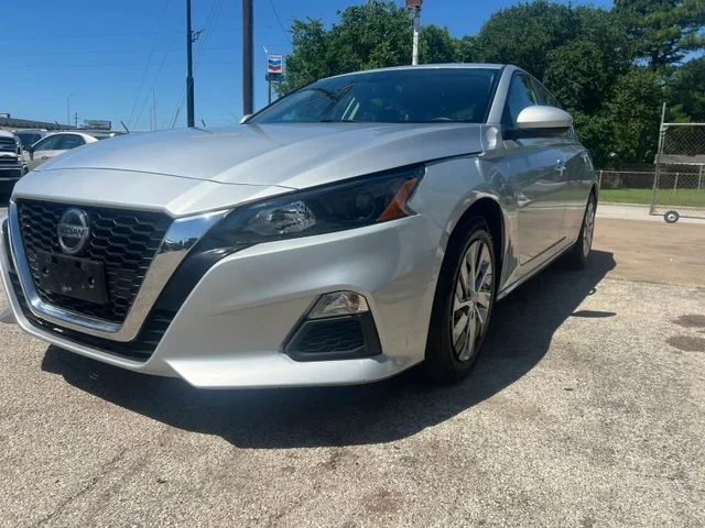 SEMINUEVOS NISSAN Altima a Estados en autogozo