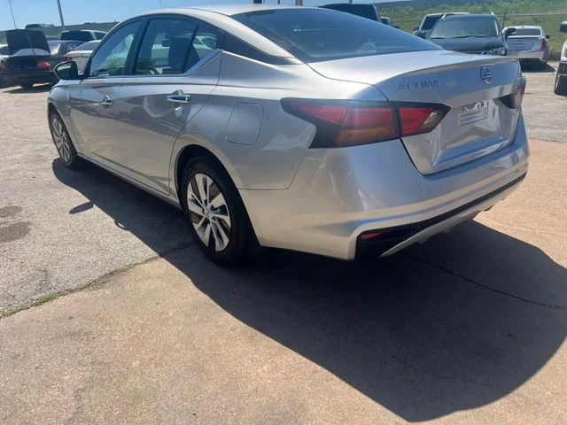 SEMINUEVOS NISSAN Altima a Estados en autogozo
