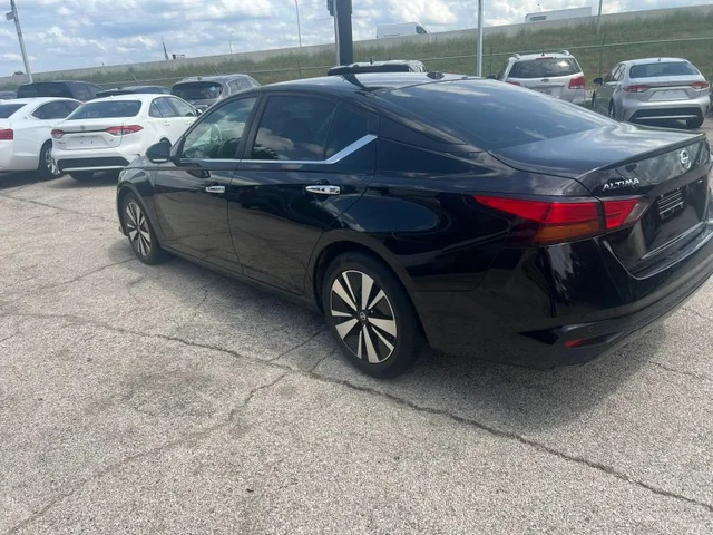 SEMINUEVOS NISSAN Altima a Estados en autogozo