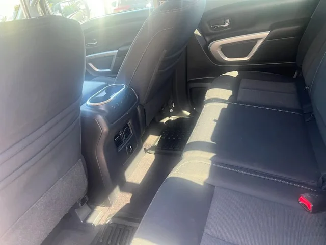 SEMINUEVOS NISSAN Titan Crew Cab a Estados en autogozo