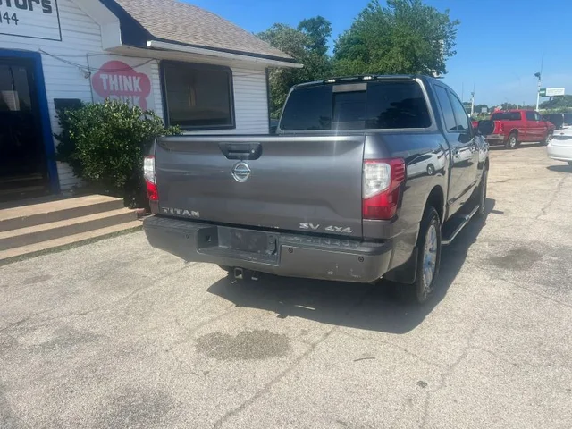 SEMINUEVOS NISSAN Titan Crew Cab a Estados en autogozo