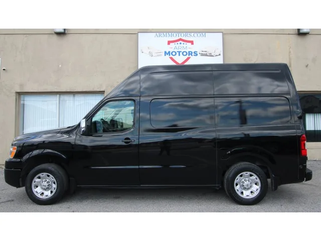 SEMINUEVOS NISSAN NV2500 HD Cargo a Estados en autogozo