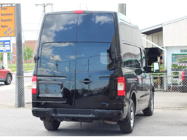 SEMINUEVOS NISSAN NV2500 HD Cargo a Estados en autogozo