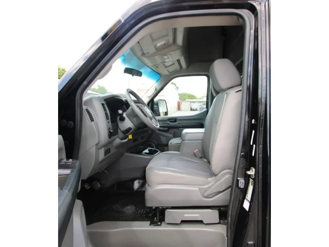 SEMINUEVOS NISSAN NV2500 HD Cargo a Estados en autogozo