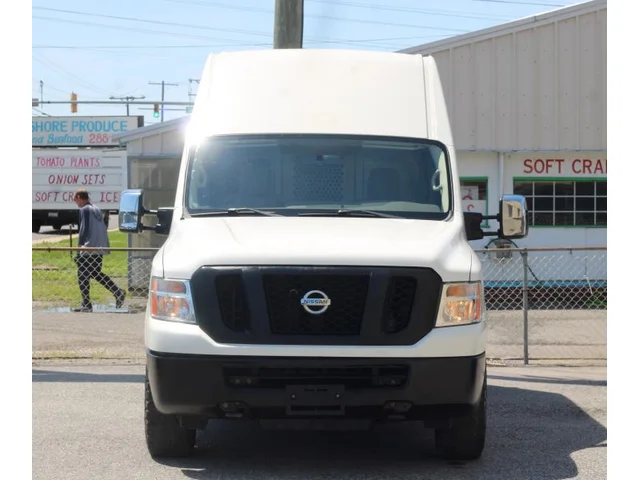SEMINUEVOS NISSAN NV2500 HD Cargo a Estados en autogozo