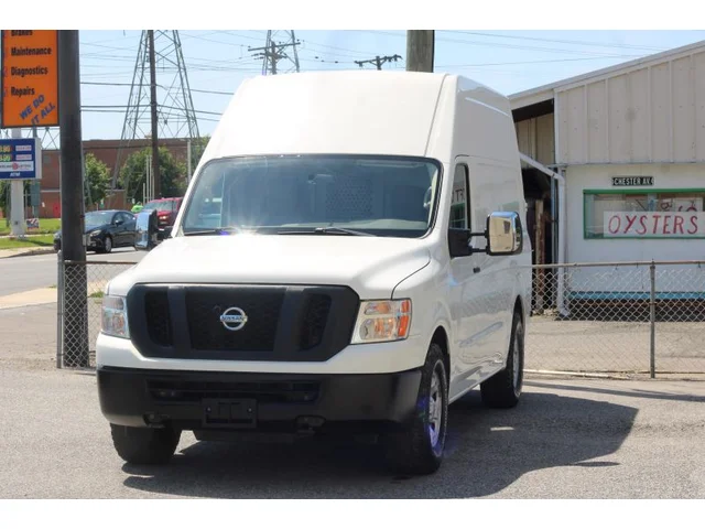 SEMINUEVOS NISSAN NV2500 HD Cargo a Estados en autogozo