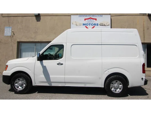 SEMINUEVOS NISSAN NV2500 HD Cargo a Estados en autogozo