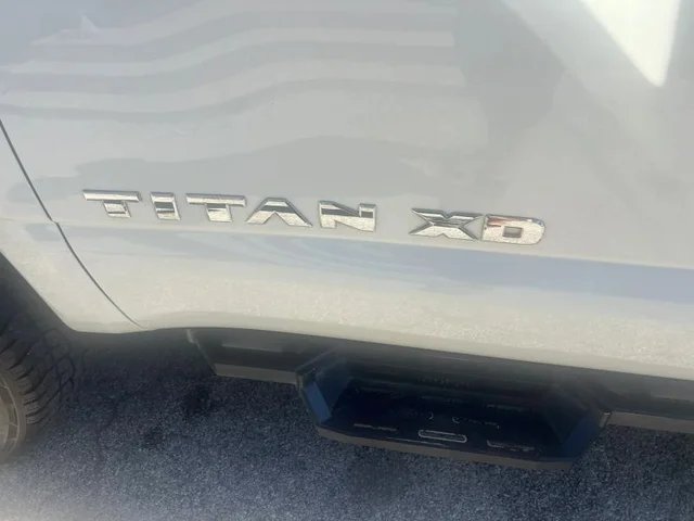 SEMINUEVOS NISSAN TITAN XD Crew Cab a Estados en autogozo