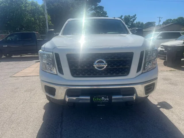 SEMINUEVOS NISSAN TITAN XD Crew Cab a Estados en autogozo